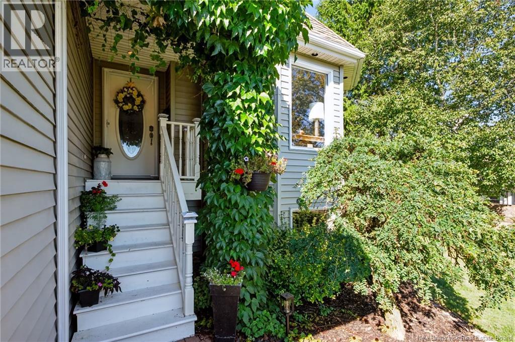 10 Cullinan Avenue, Saint John, New Brunswick, E2M7X5, Saint John, New Brunswick — photo 2 of 5