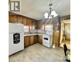 905 & 909 10th Street, Hylo, AB T0A1Z0 Photo 9