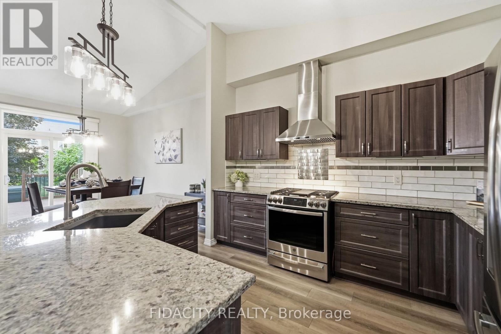 925 BURWASH LANDING LANDING, Ottawa. Luxury613. By Peter Sagos - Image 11