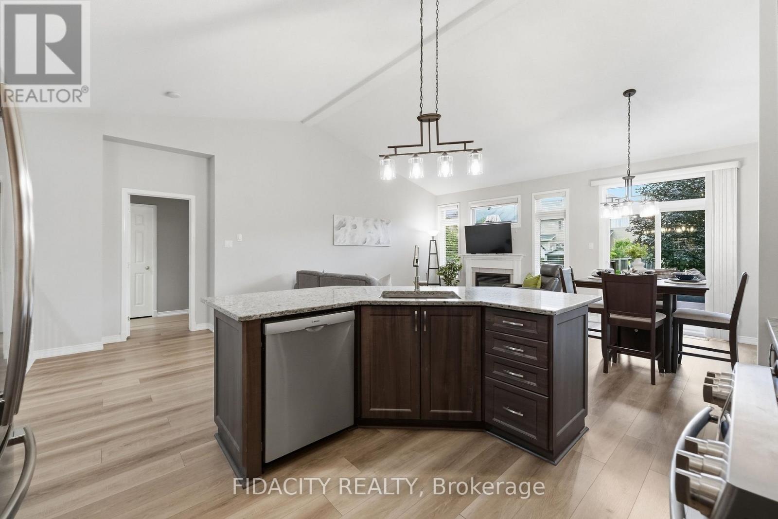 925 BURWASH LANDING LANDING, Ottawa. Luxury613. By Peter Sagos - Image 13
