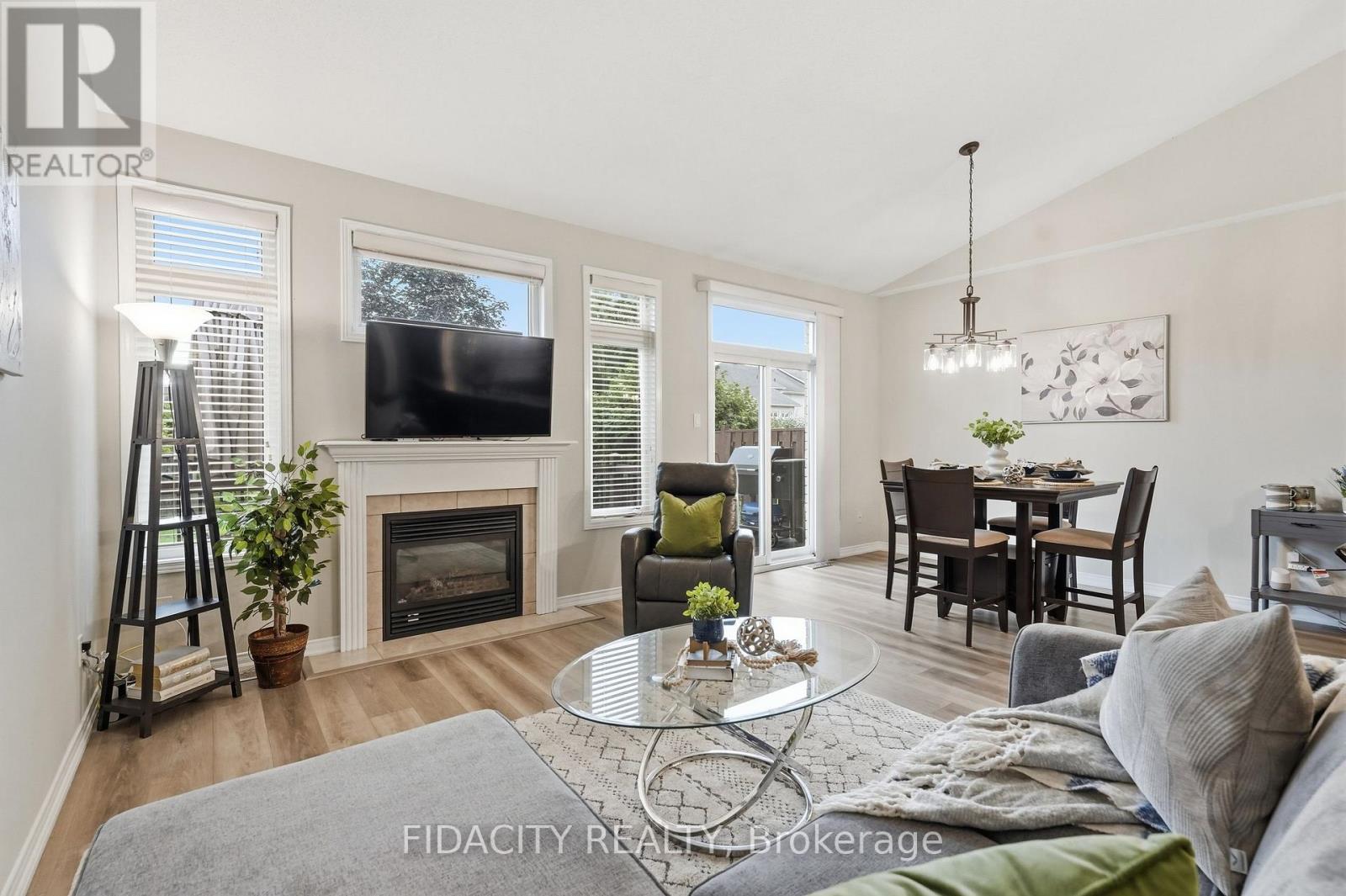 925 BURWASH LANDING LANDING, Ottawa. Luxury613. By Peter Sagos - Image 14