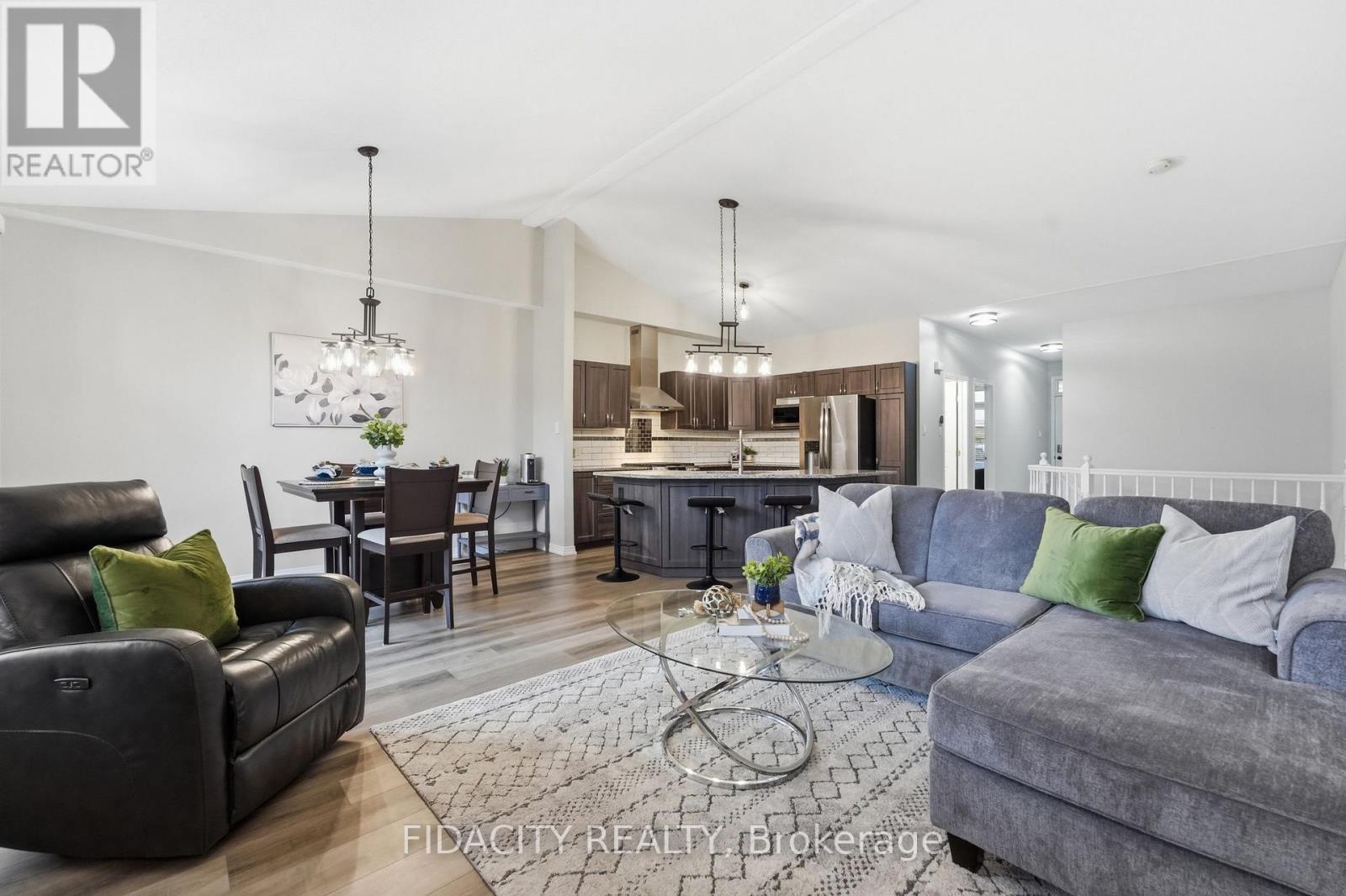 925 BURWASH LANDING LANDING, Ottawa. Luxury613. By Peter Sagos - Image 18