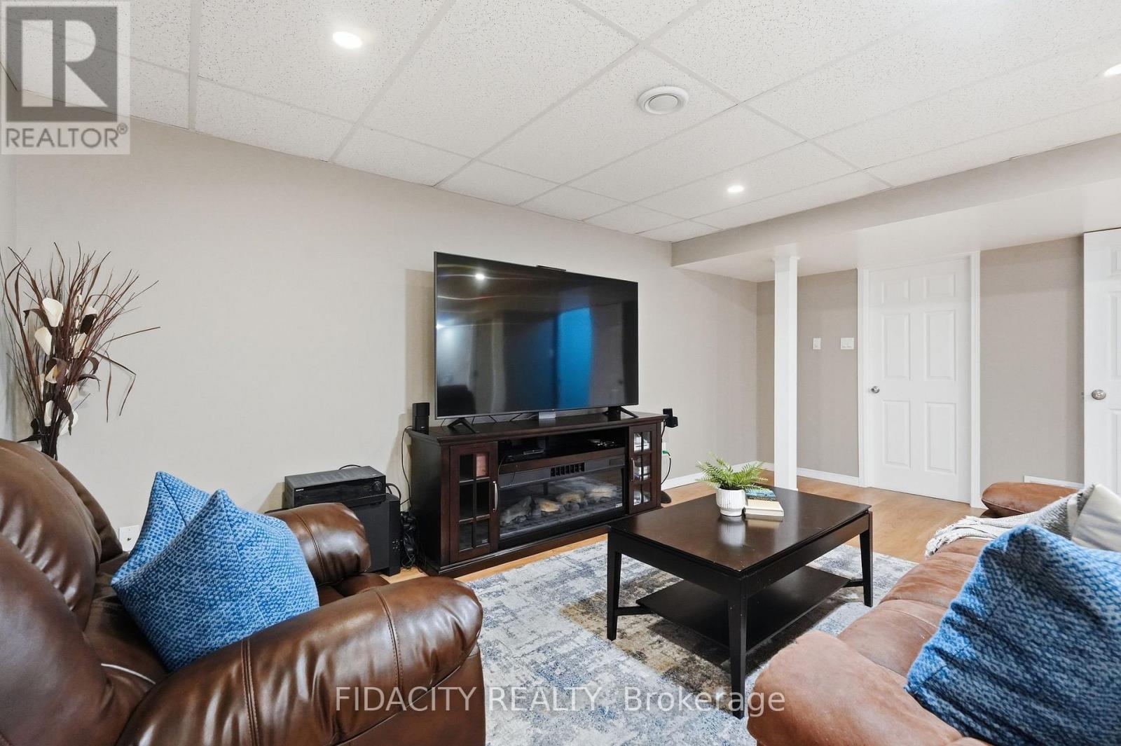 925 BURWASH LANDING LANDING, Ottawa. Luxury613. By Peter Sagos - Image 31