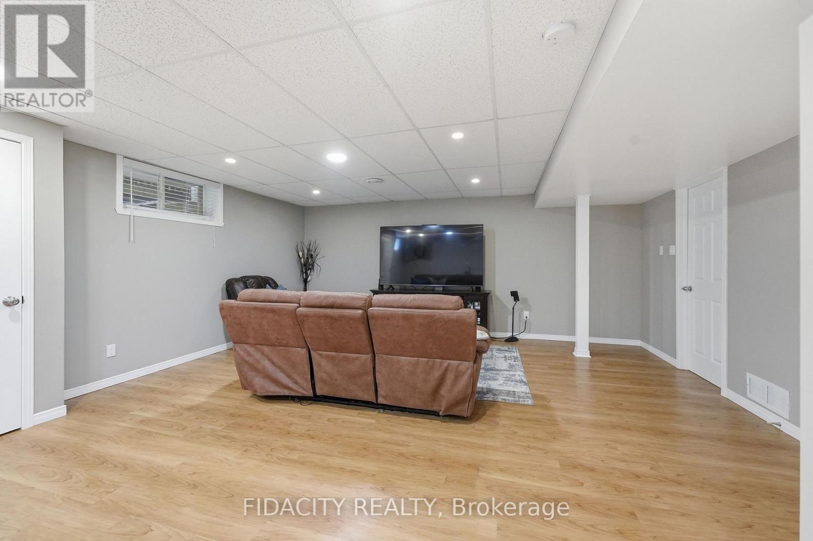 925 BURWASH LANDING LANDING, Ottawa. Luxury613. By Peter Sagos - Image 33