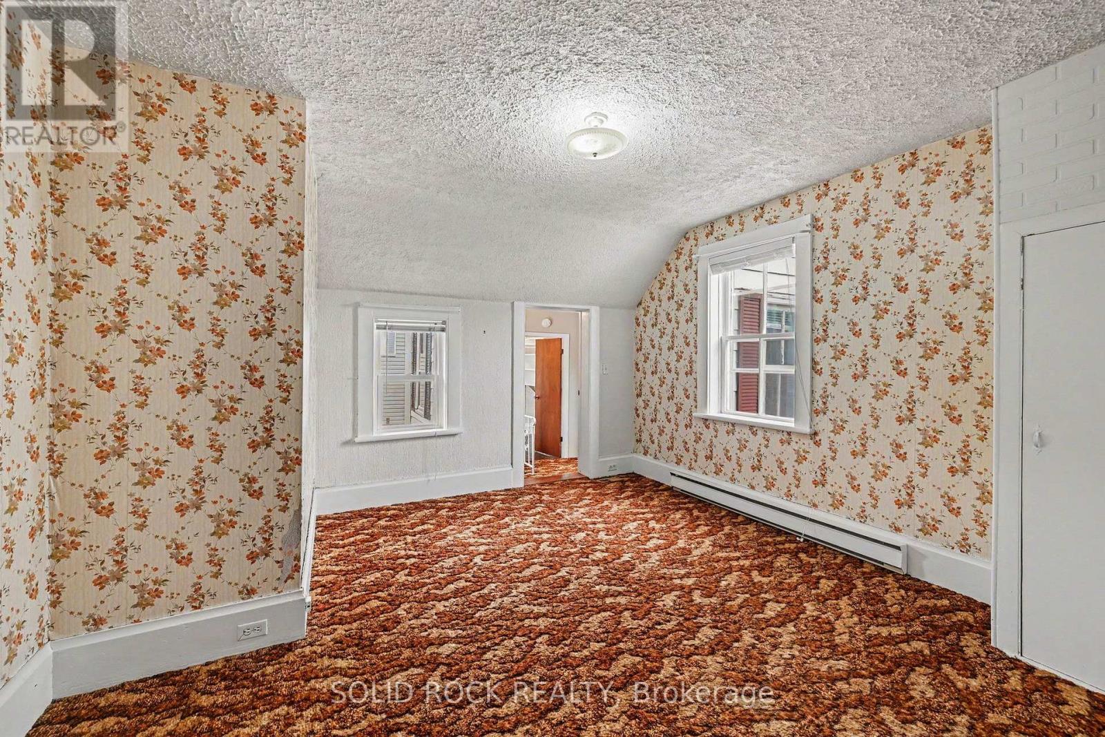 85 RENFREW AVENUE W - 17