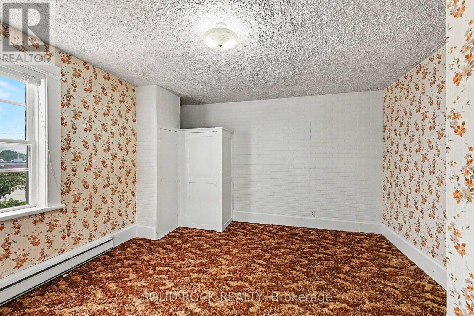 85 RENFREW AVENUE W - 18