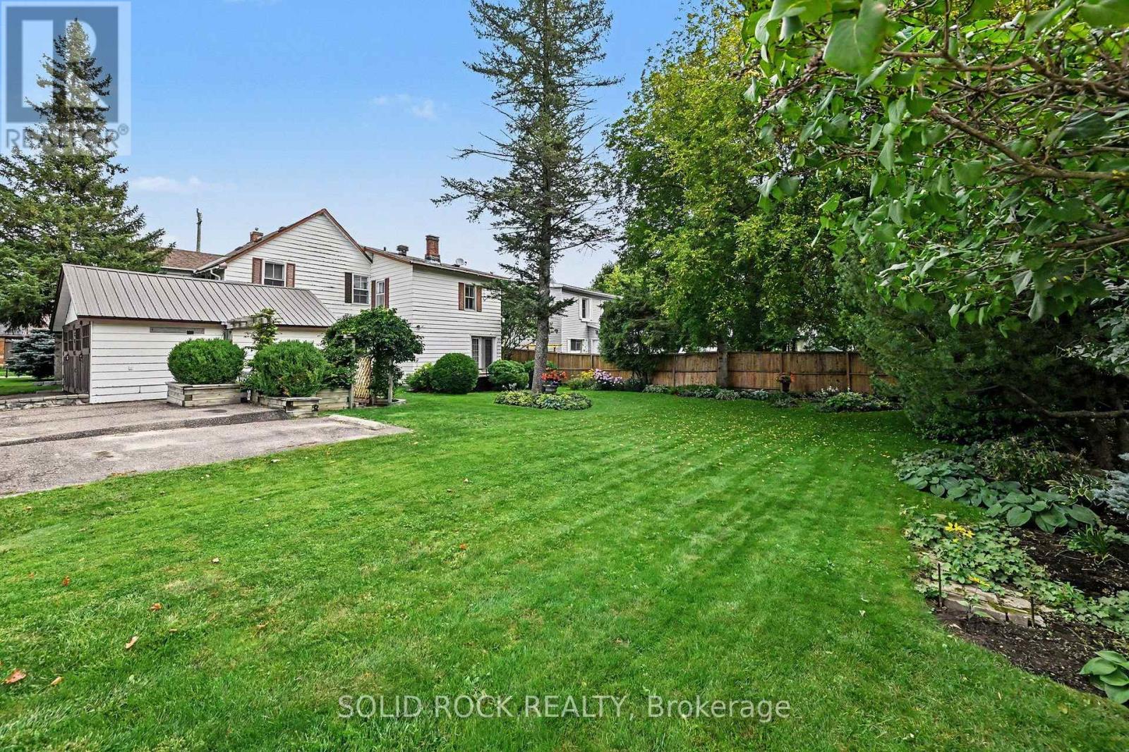 85 RENFREW AVENUE W - 2