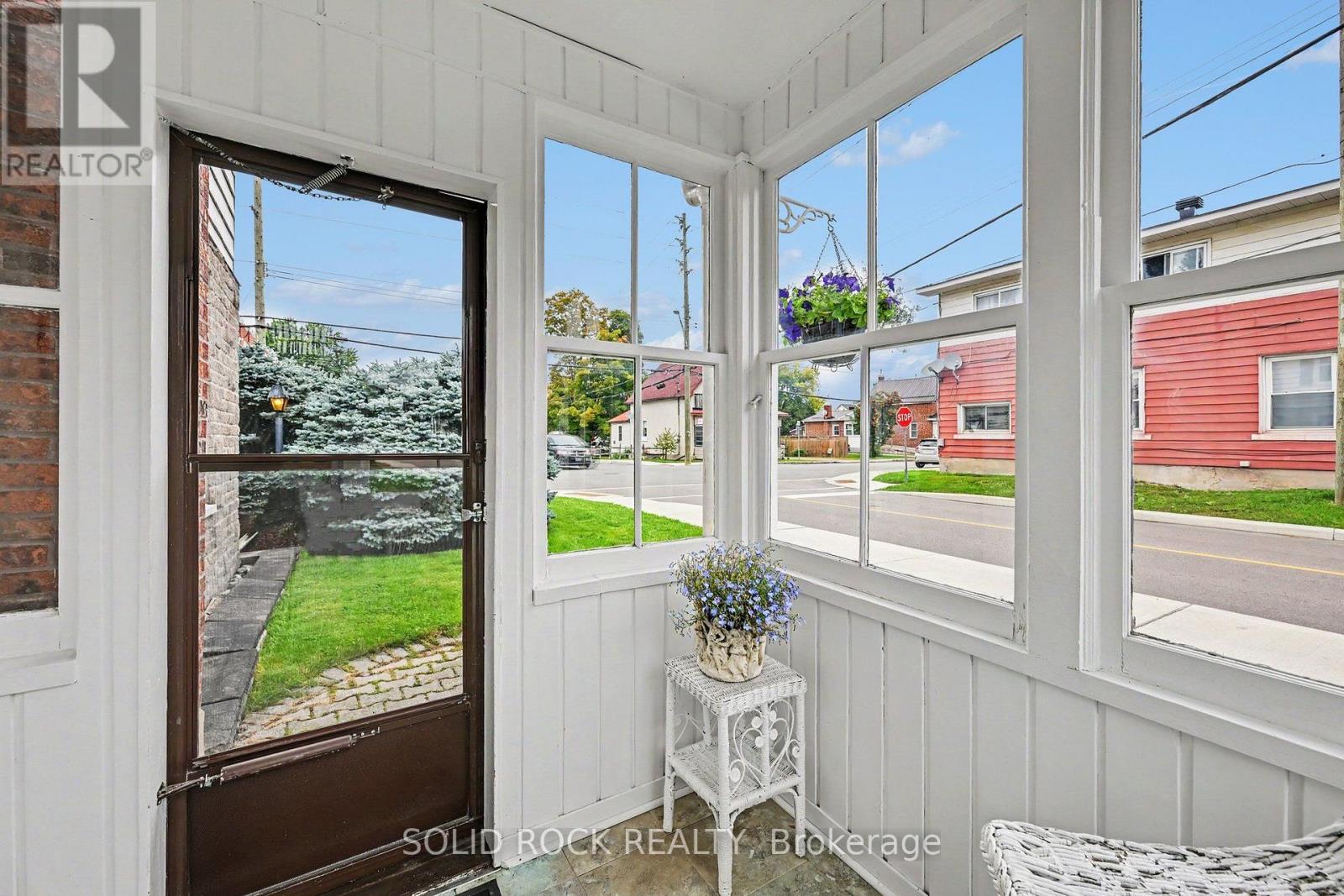 85 RENFREW AVENUE W - 20