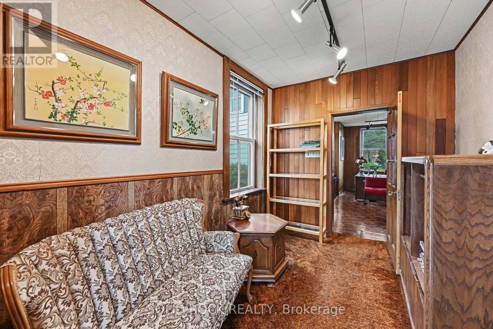 85 RENFREW AVENUE W - 21