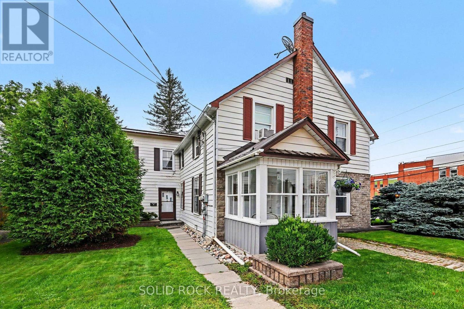 85 RENFREW AVENUE W - 36