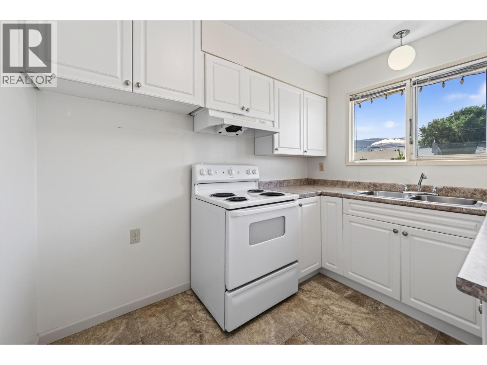 2640 Argyle Avenue - Image 6