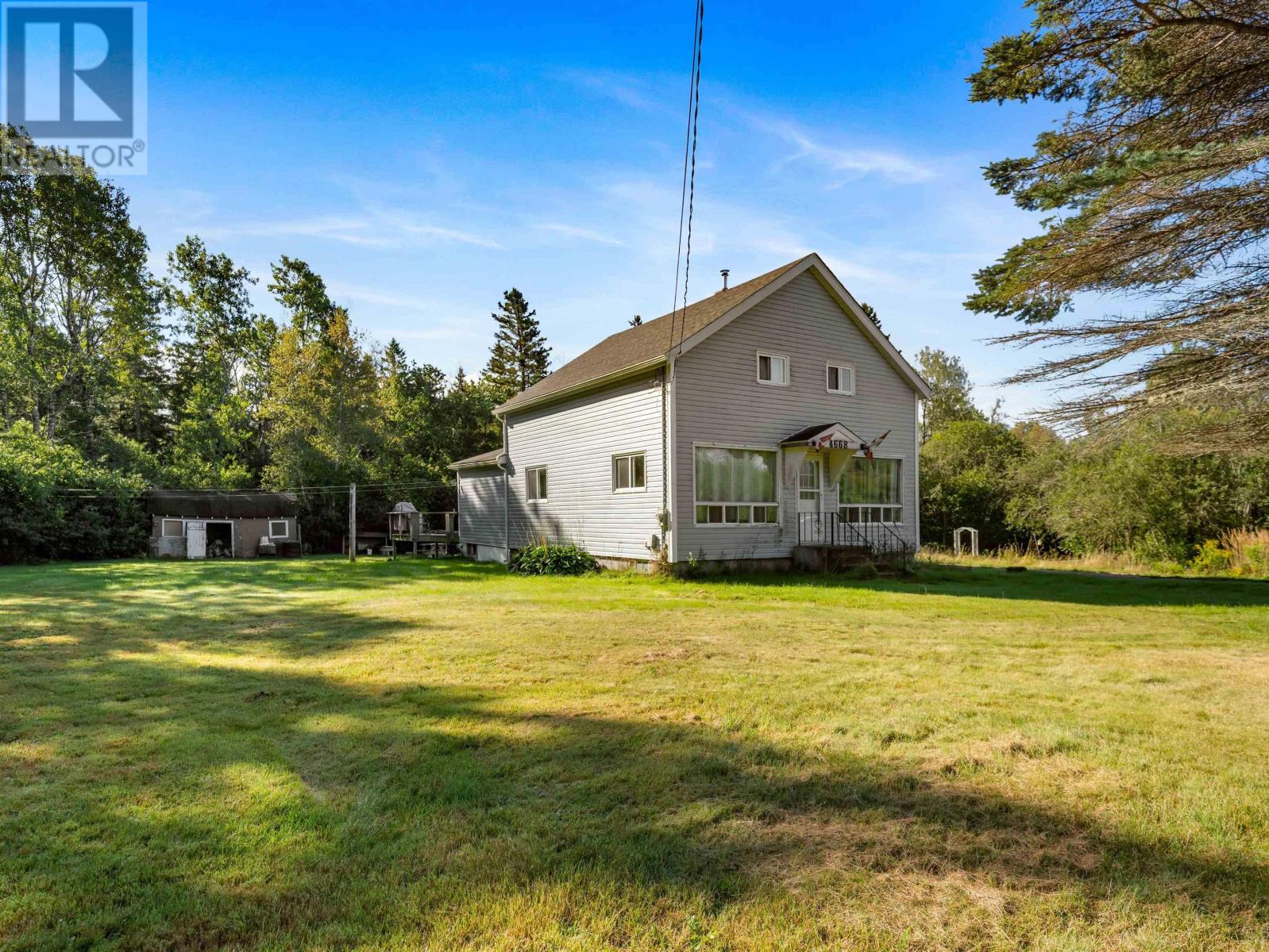 4668 Highway 242 - 1