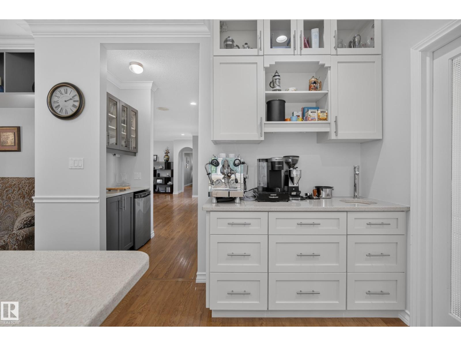 201 ESTATE DR - Image 15