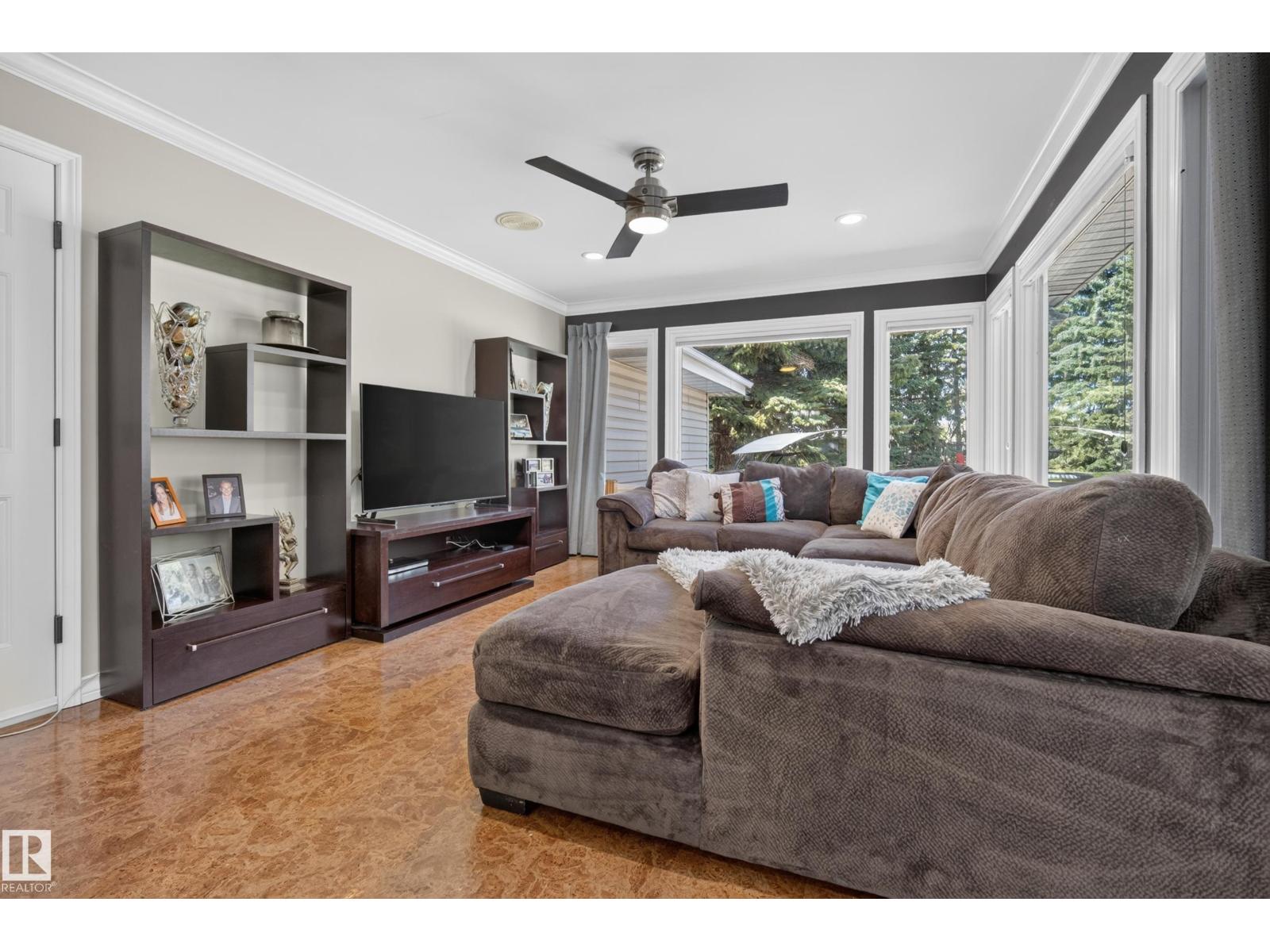 201 ESTATE DR - Image 19