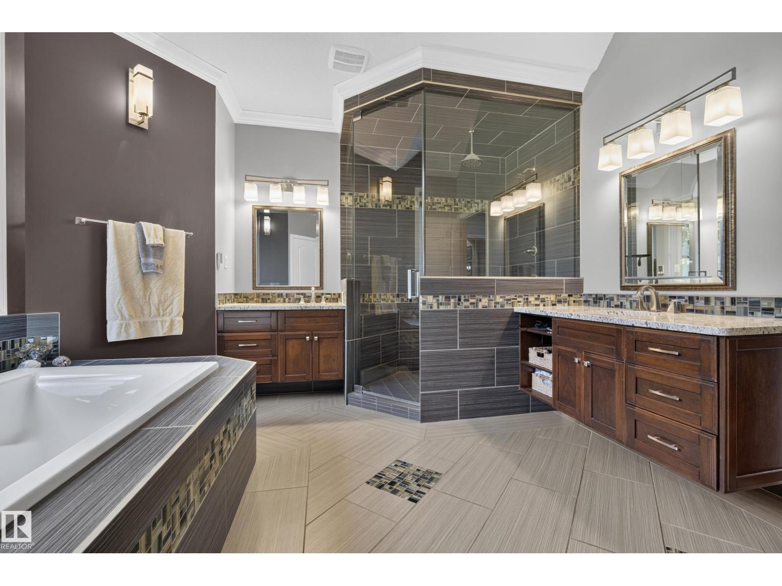 201 ESTATE DR - Image 25