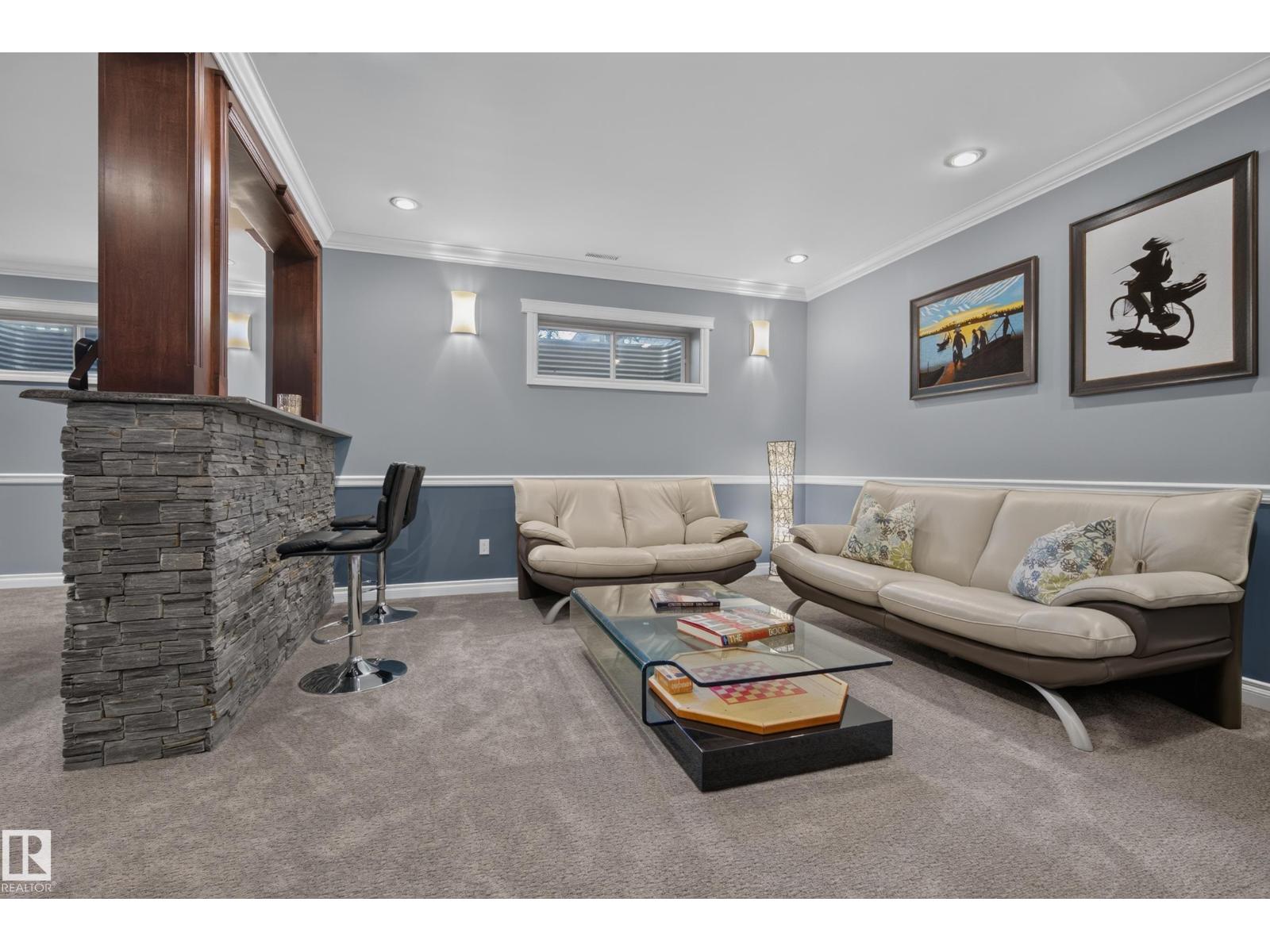 201 ESTATE DR - Image 45