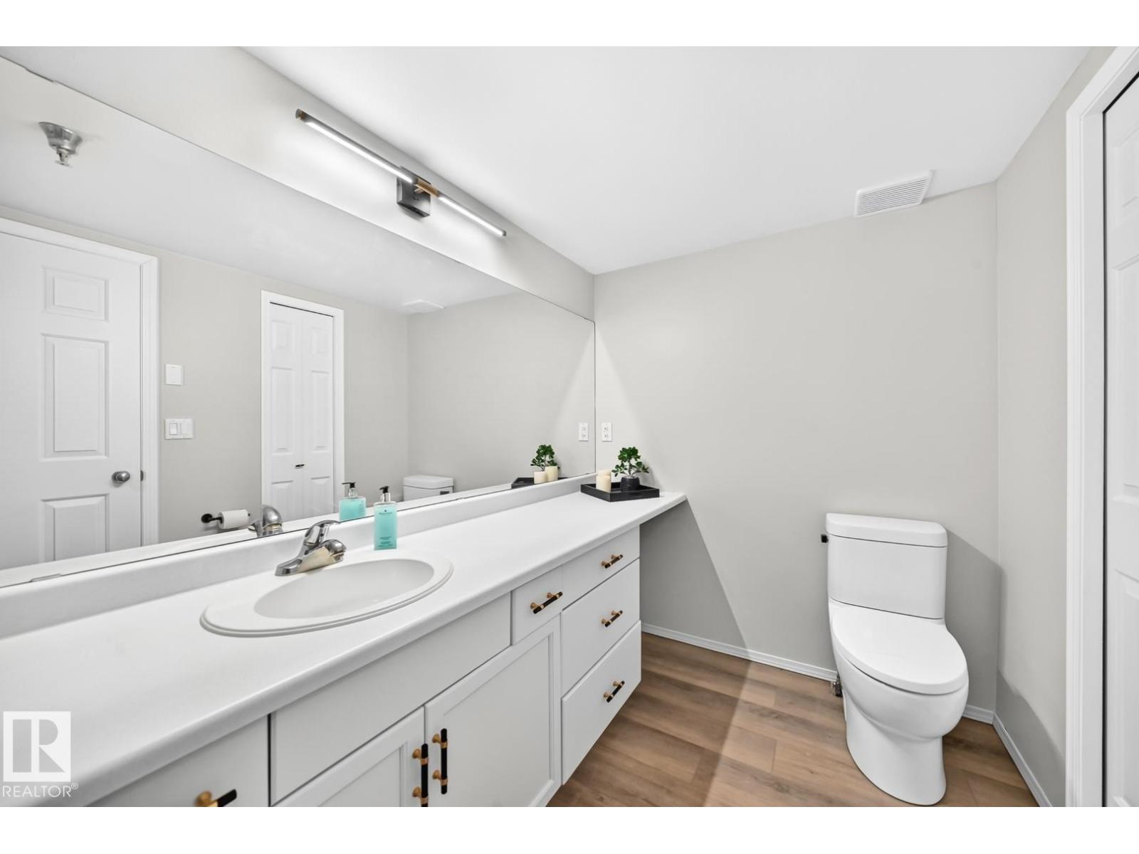 #208 2520 52 ST NW - Image 28