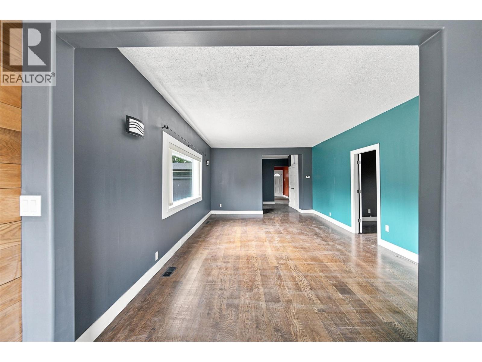 1401 Chapman Street - Image 7