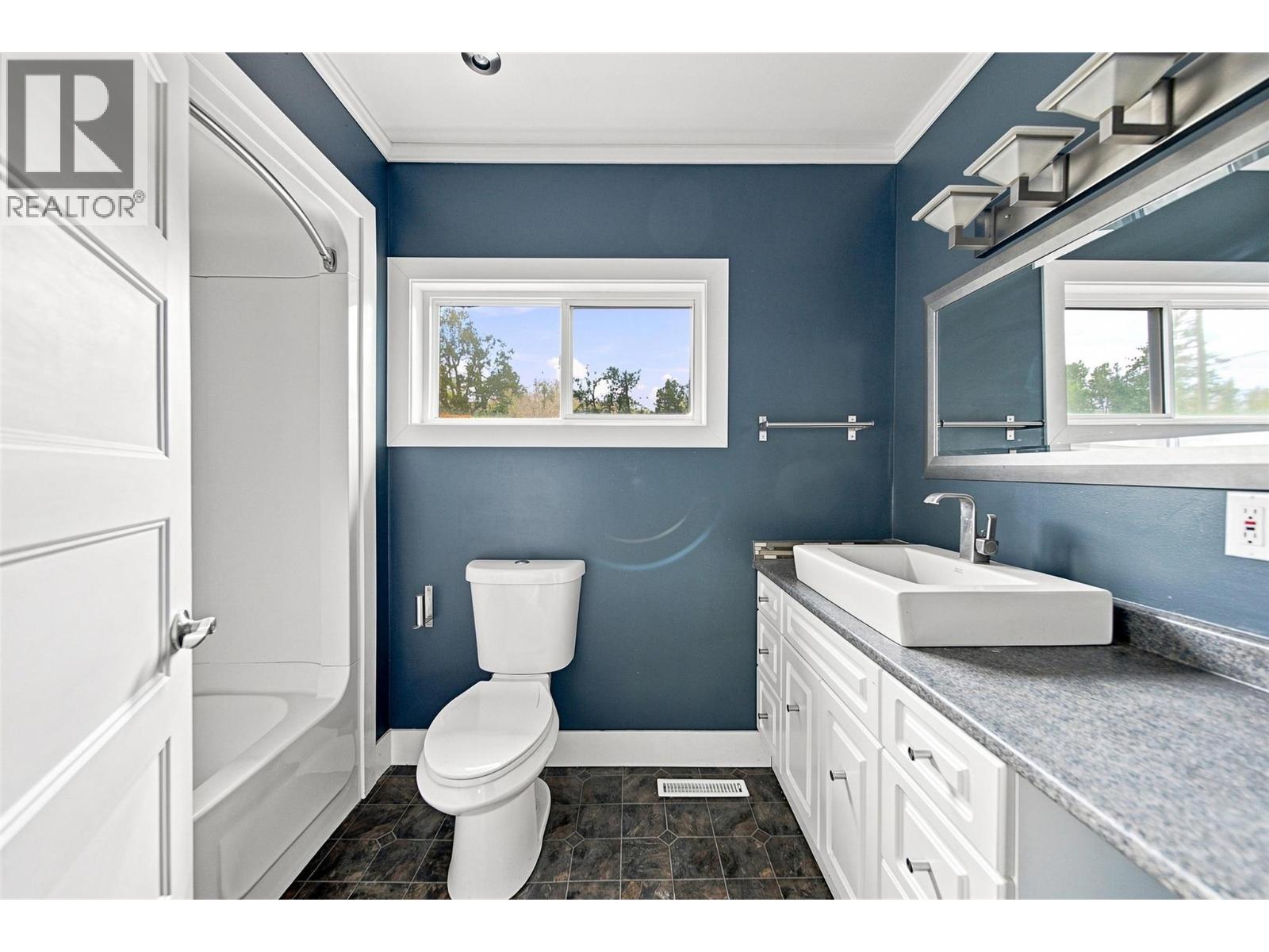 1401 Chapman Street - Image 14