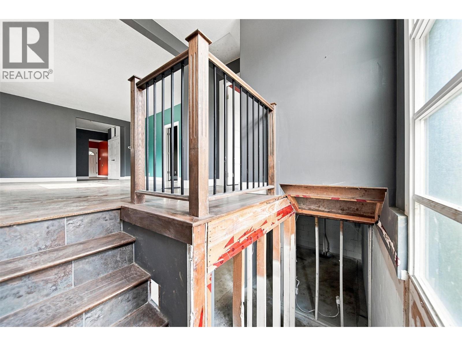 1401 Chapman Street - Image 31