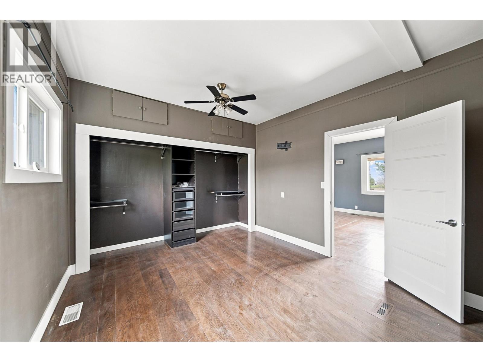 1401 Chapman Street - Image 29