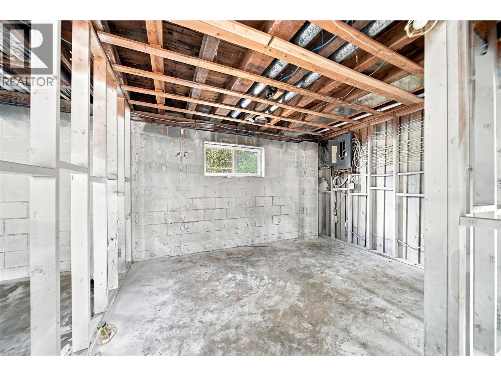 1401 Chapman Street - Image 44