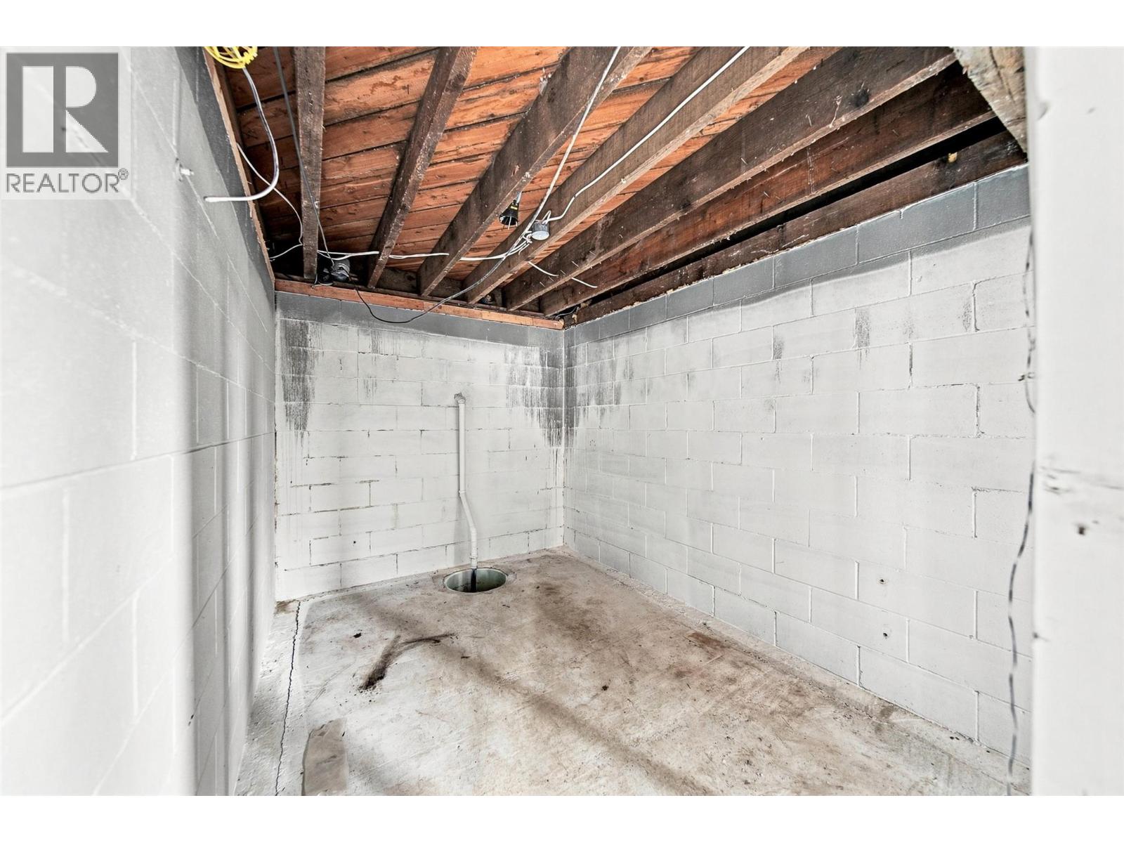 1401 Chapman Street - 34