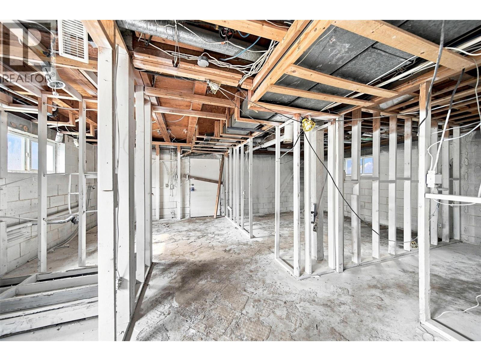 1401 Chapman Street - Image 41