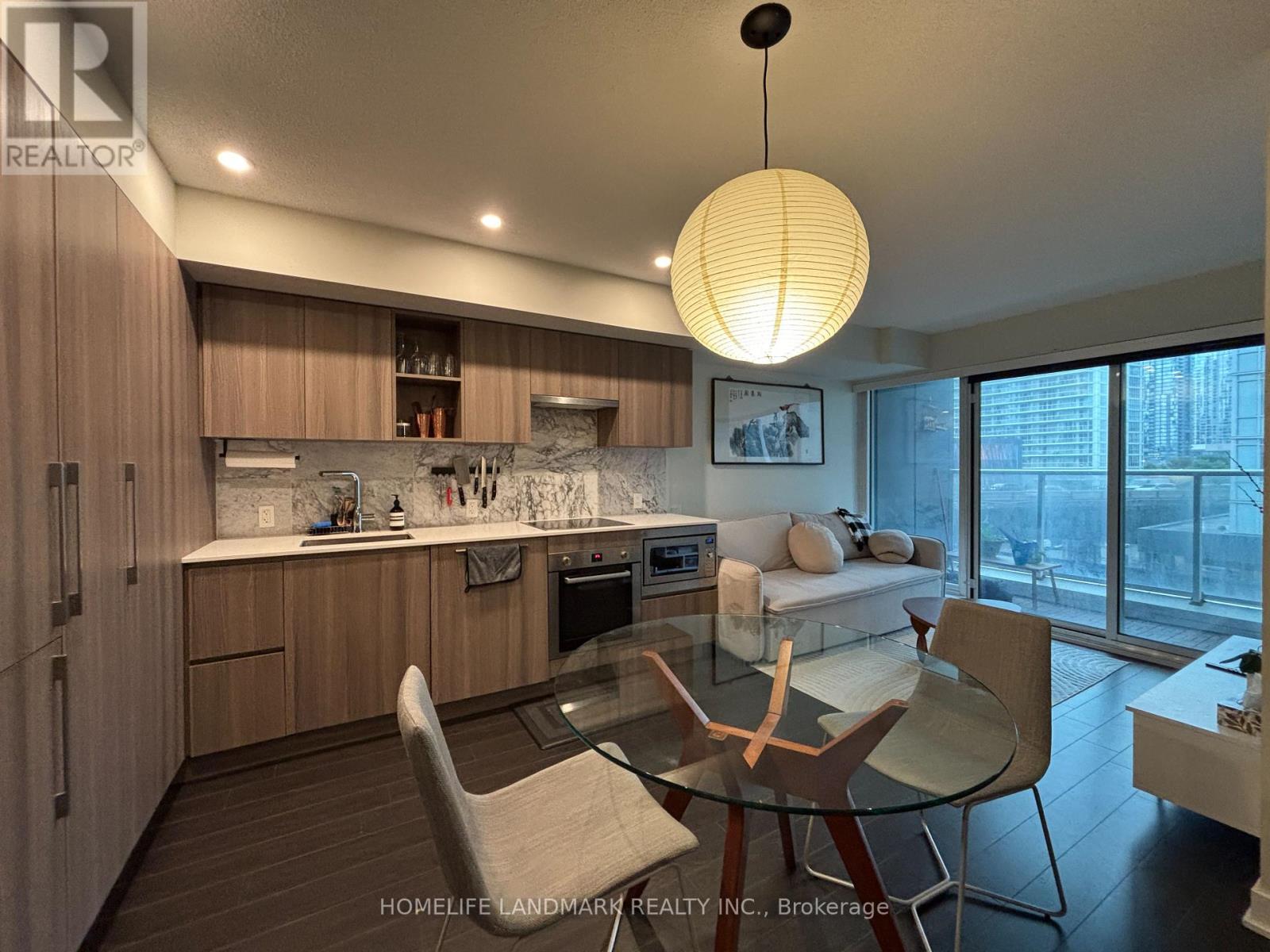 #610 19 Bathurst Street, Toronto (Waterfront Communities), Ontario, M5V0N2, Toronto (Waterfront Communities), Ontario — photo 4 of 5
