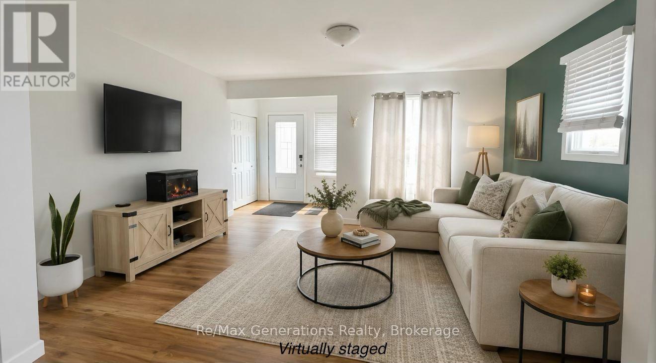 454 ALGOMA Street North, Thunder Bay (Shuniah), Ontario, P7A5B9, Thunder Bay (Shuniah), Ontario — photo 3 of 5