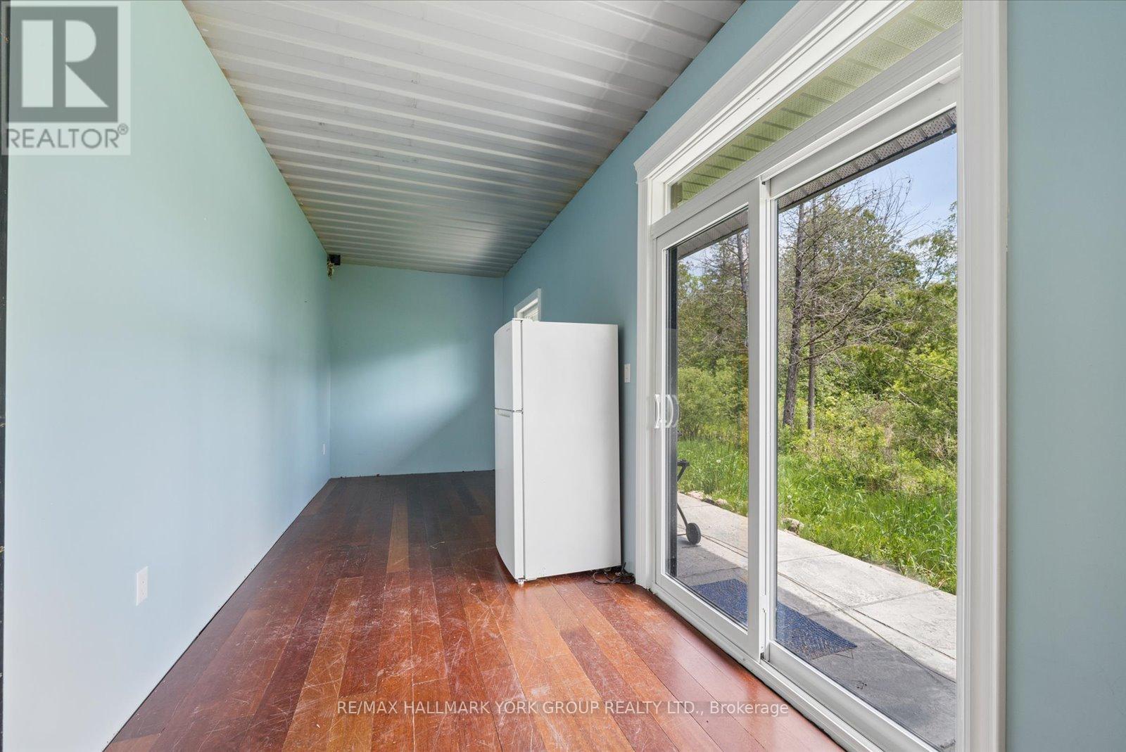 755 COUNTRY LANE - Image 15