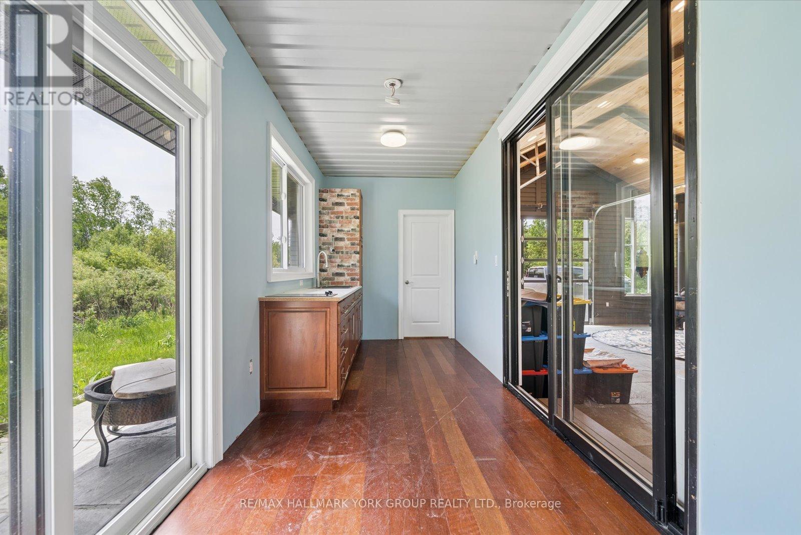 755 COUNTRY LANE - Image 19