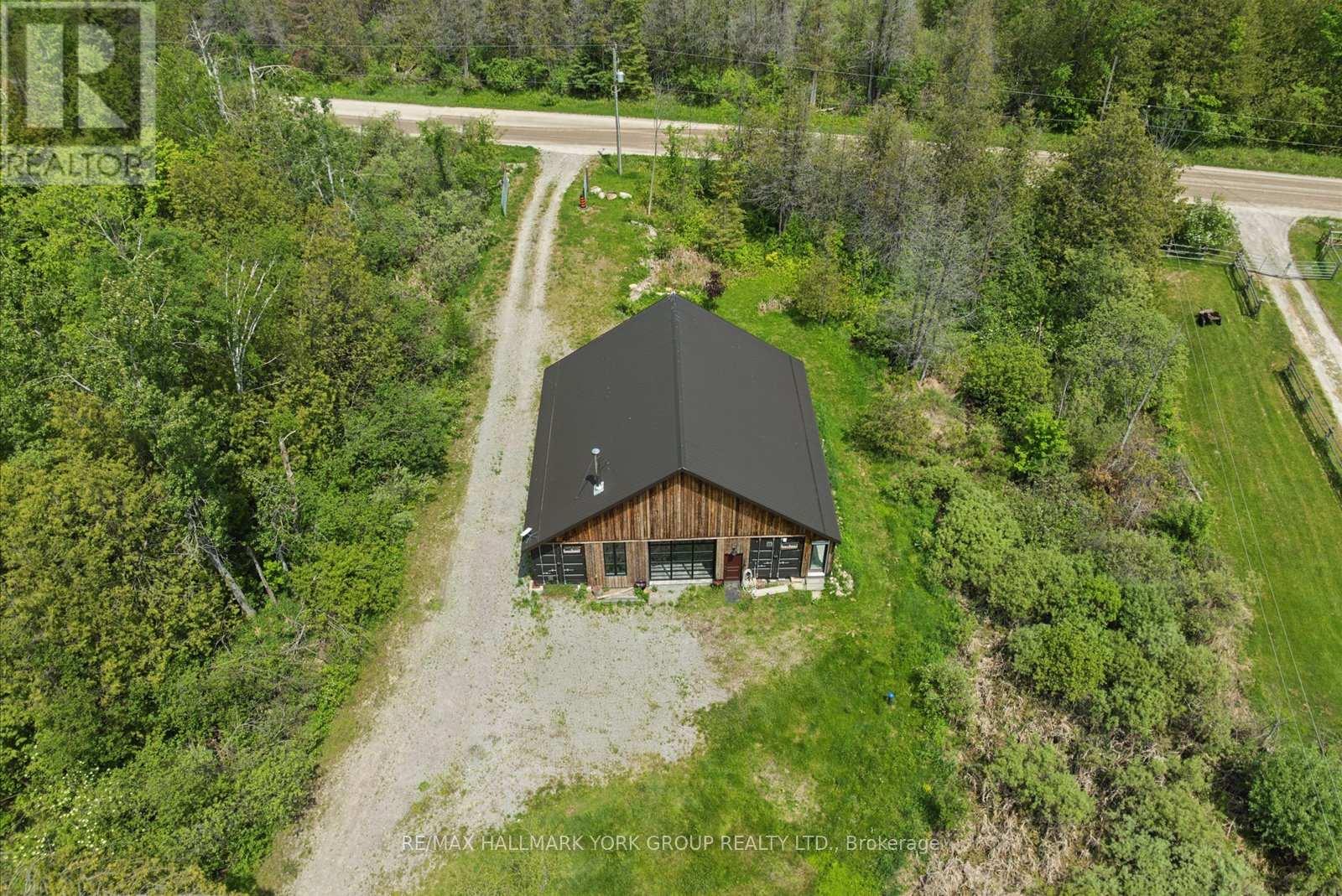 755 COUNTRY LANE - Image 31