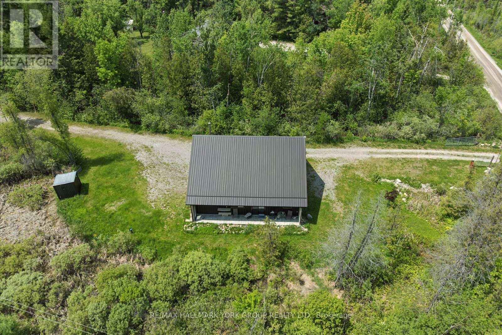 755 COUNTRY LANE - Image 33