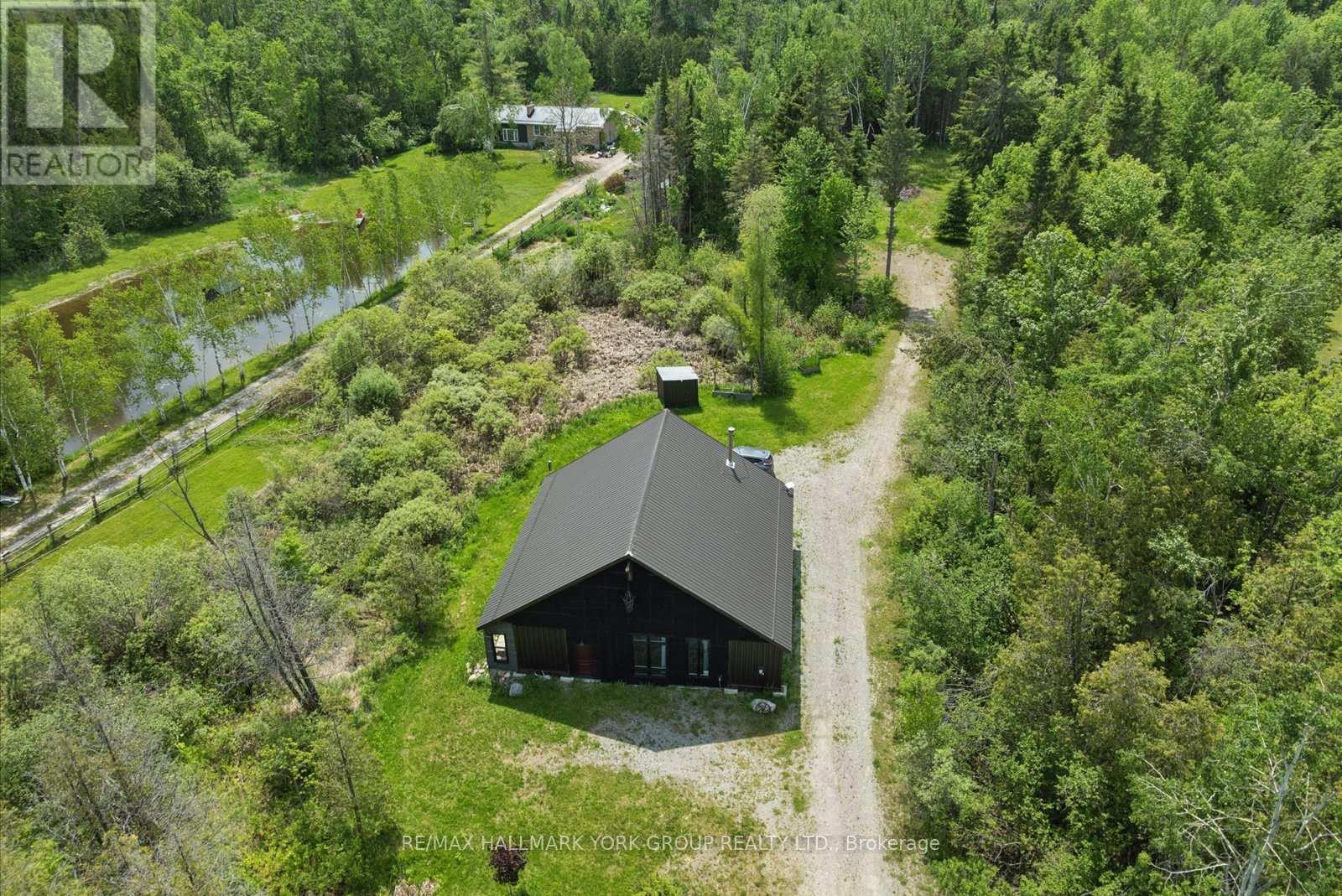755 COUNTRY LANE - Image 35