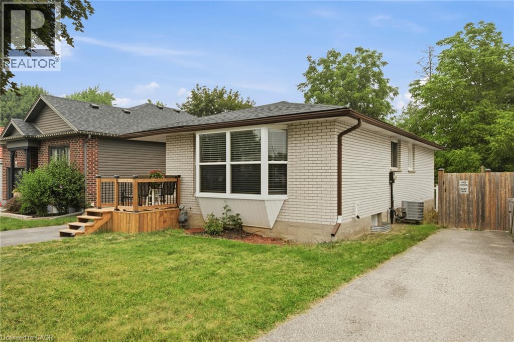 13 MERCER Road, Cambridge, Ontario, N1R5A6, Cambridge, Ontario — photo 3 of 5