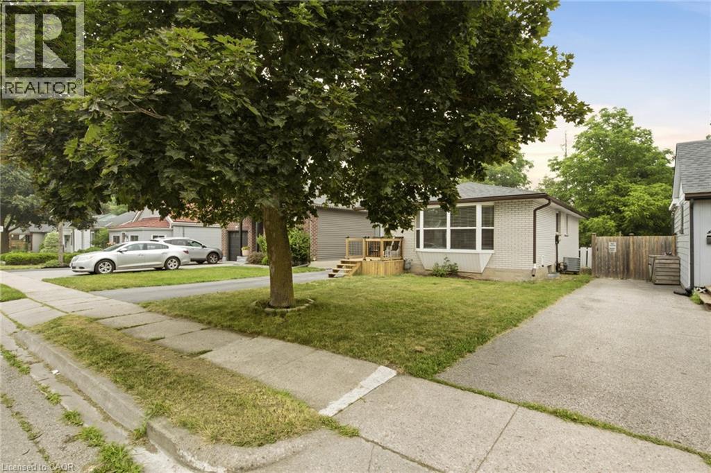 13 MERCER Road, Cambridge, Ontario, N1R5A6, Cambridge, Ontario — photo 2 of 5