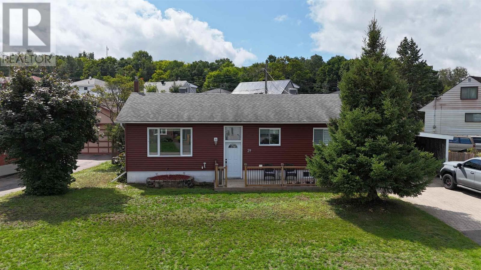 29 Birch RD - 28
