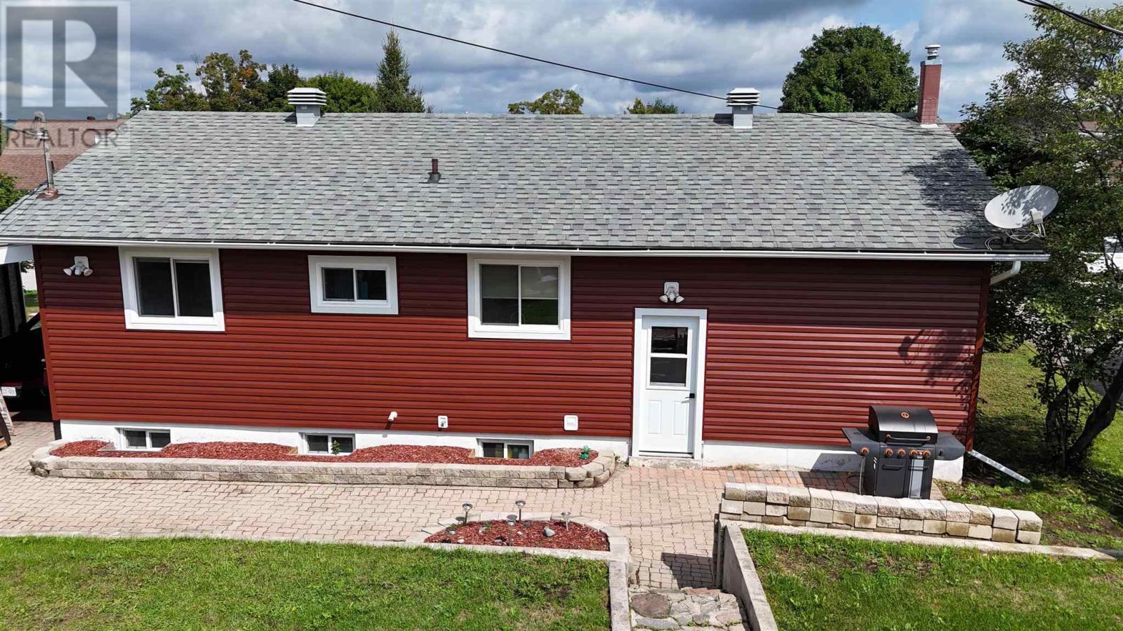 29 Birch RD - Image 8