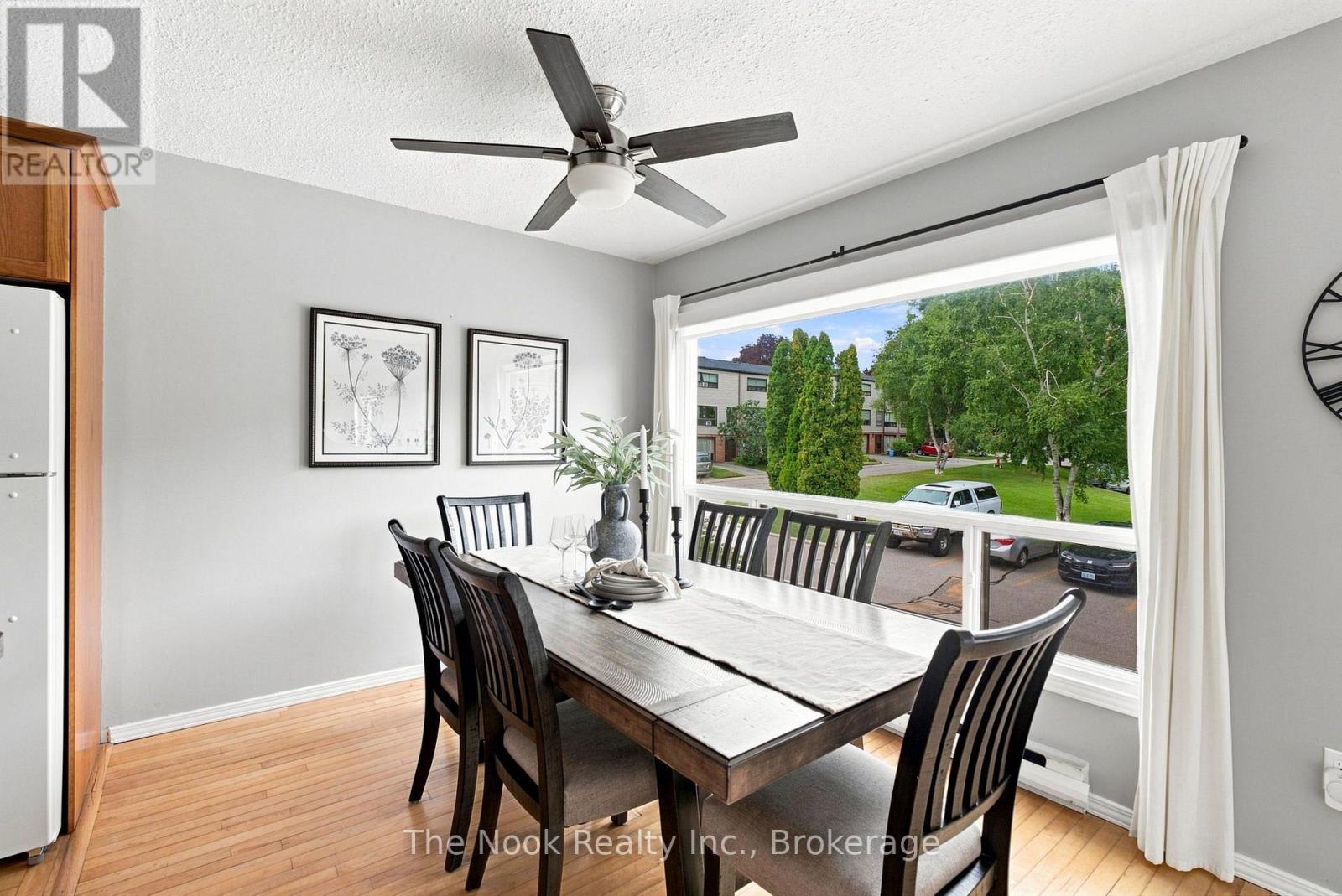 27 THE BRIDLE PATH - 36