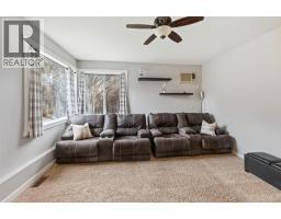 Family room - 2616 Middle Bench Road, Keremeos, BC V0X1N2 Photo 11