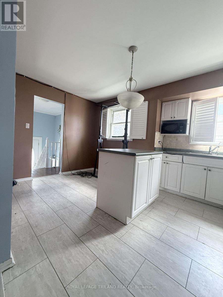 85 Bonaventure Drive, London East (East I), Ontario, N5V4A7, London East (East I), Ontario — photo 4 of 5