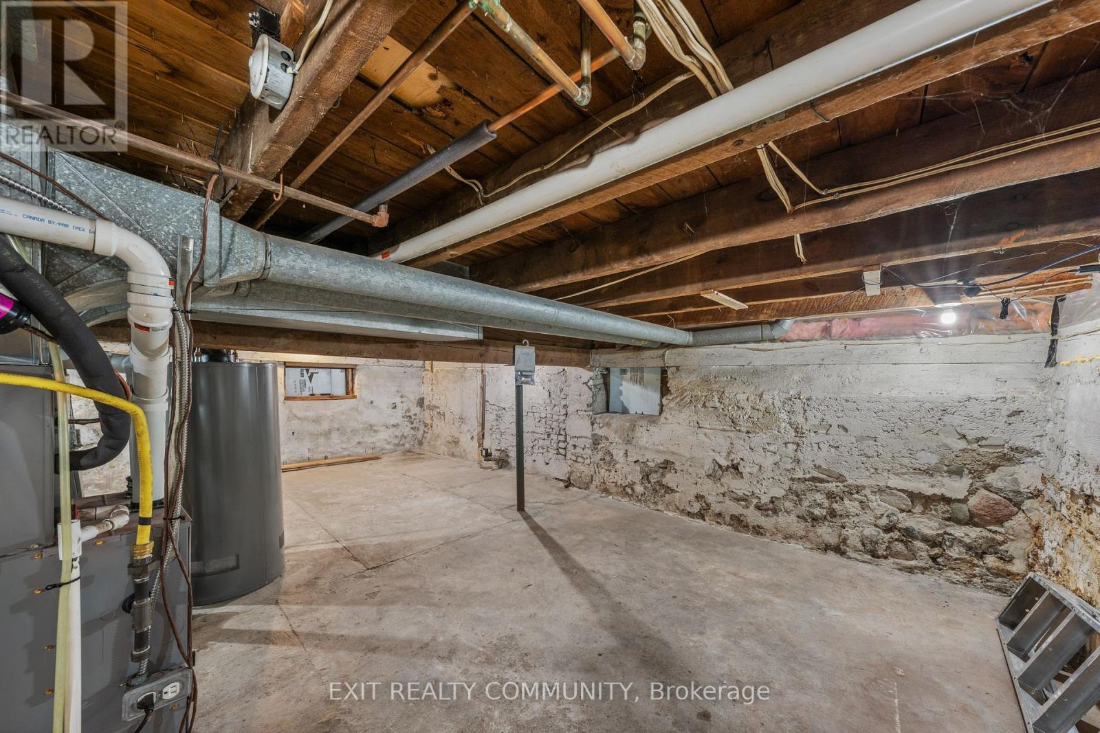 20 WHARNCLIFFE ROAD S - 42