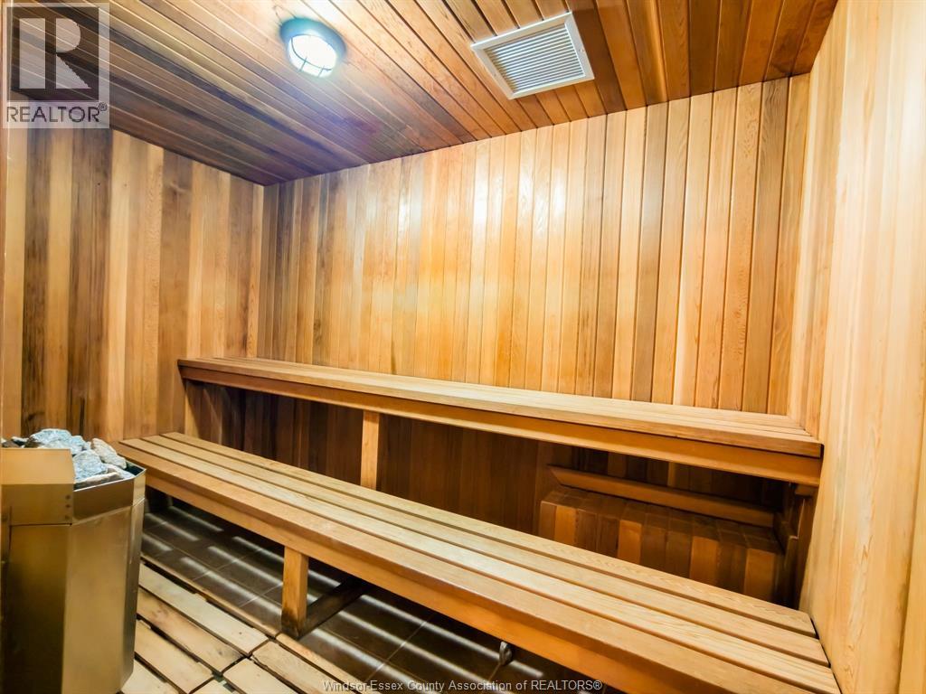 1225 Riverside Drive West — photo 15