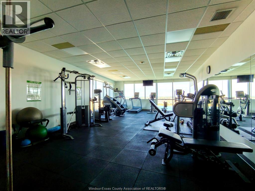 1225 Riverside Drive West — photo 13