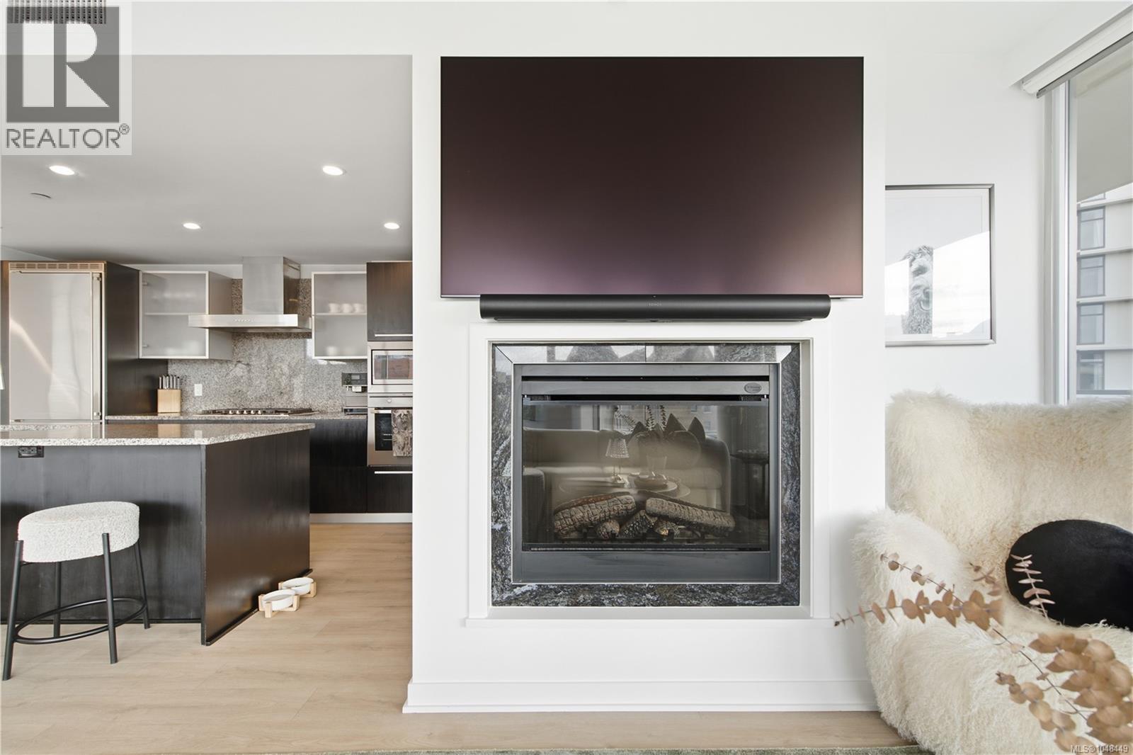 #606 708 Burdett Ave - 10