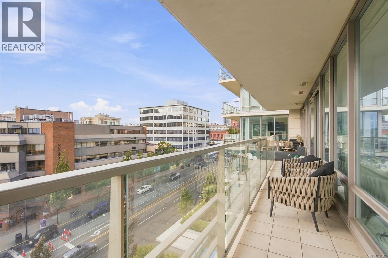 #606 708 Burdett Ave - 18