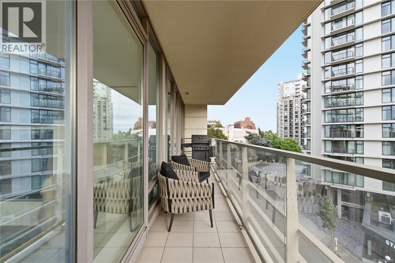 606 708 Burdett Avenue, Victoria