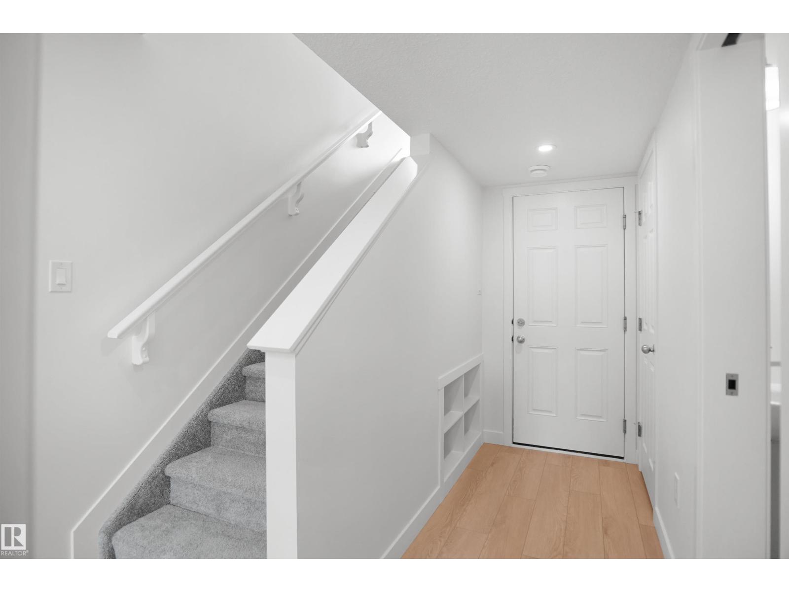 5145 RIVER'S EDGE WY NW, Edmonton, Alberta, T6M3B6, Edmonton, Alberta — photo 4 of 5