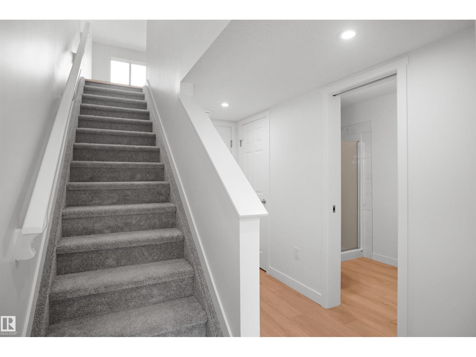 5145 RIVER'S EDGE WY NW, Edmonton, Alberta, T6M3B6, Edmonton, Alberta — photo 3 of 5